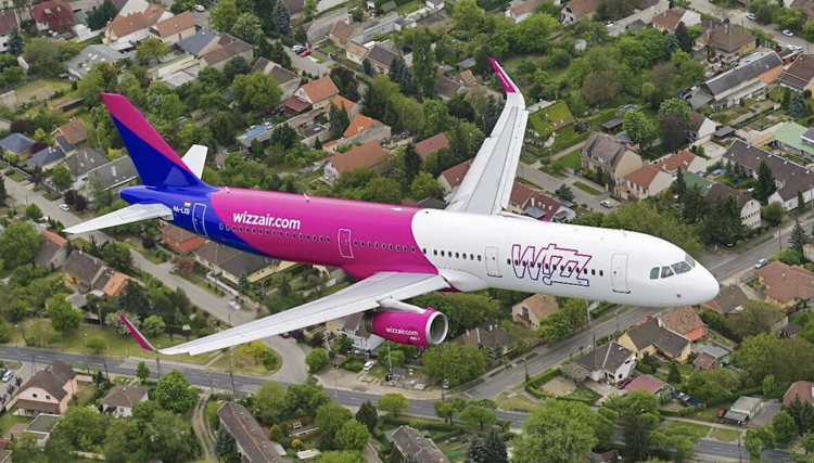 Wizz Air skończył z płatnym dużym bagażem podręcznym